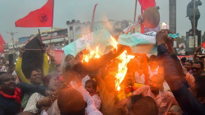 Hindu-Muslim clashes